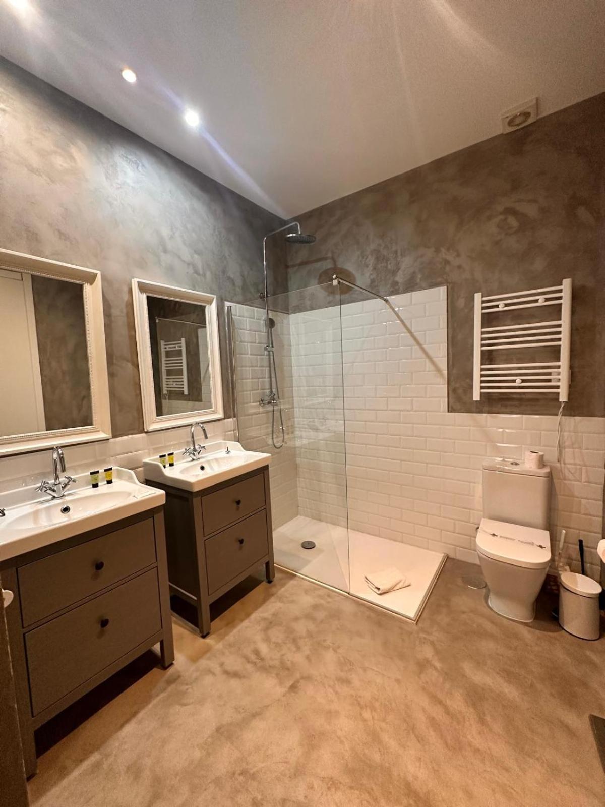 Amazing 3Bd 3Bth With 9 Balconies By Madrid4You Apartments Exterior foto